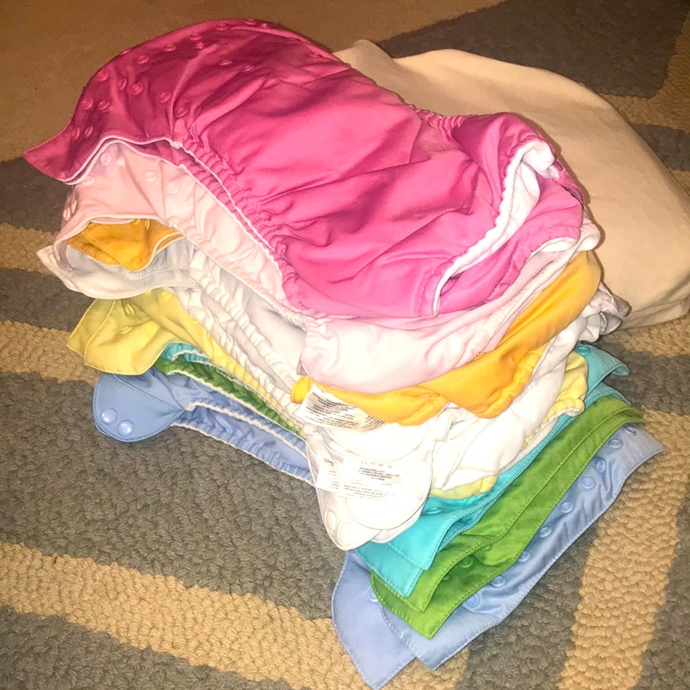 18 BumGenius 5.0 Cloth Diapers Multiple Colors